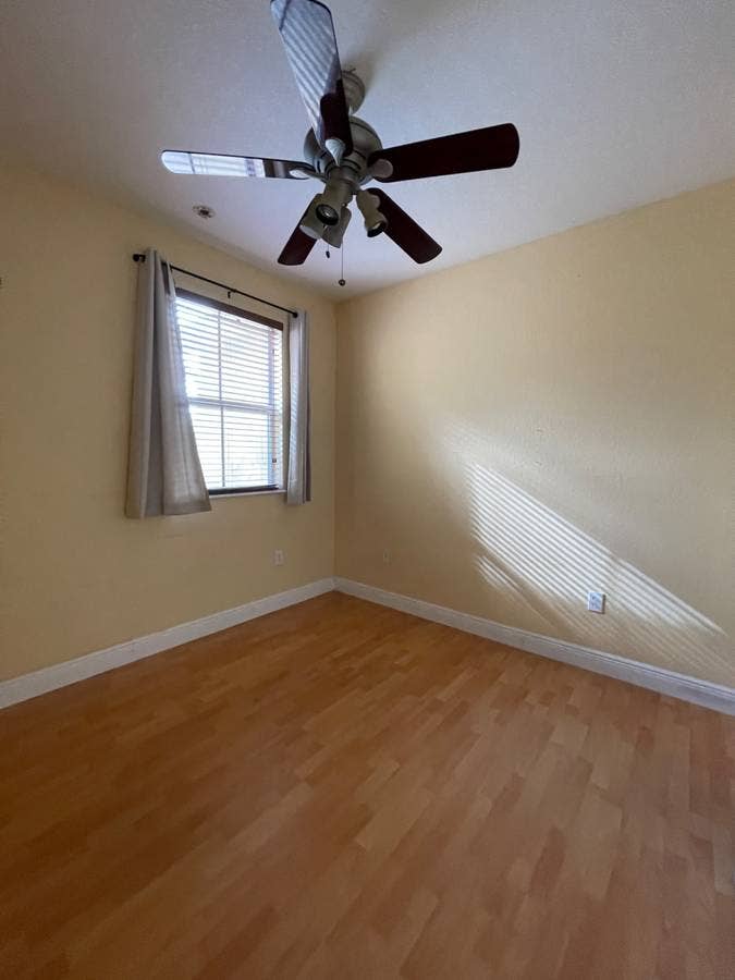 Room for rent in West Kendall (Kend