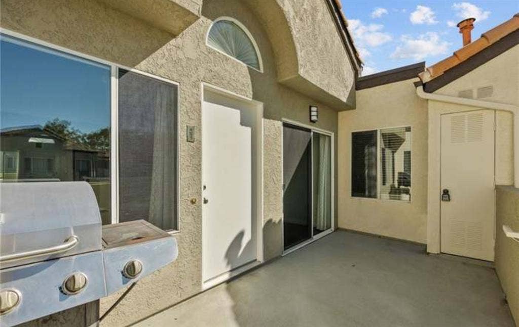 Cozy Private Bedroom/Bathroom SCV