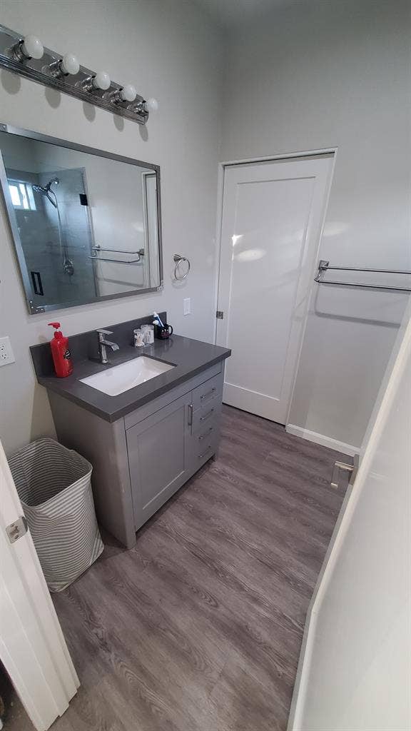 Cozy 1 bedroom in Long Beach!