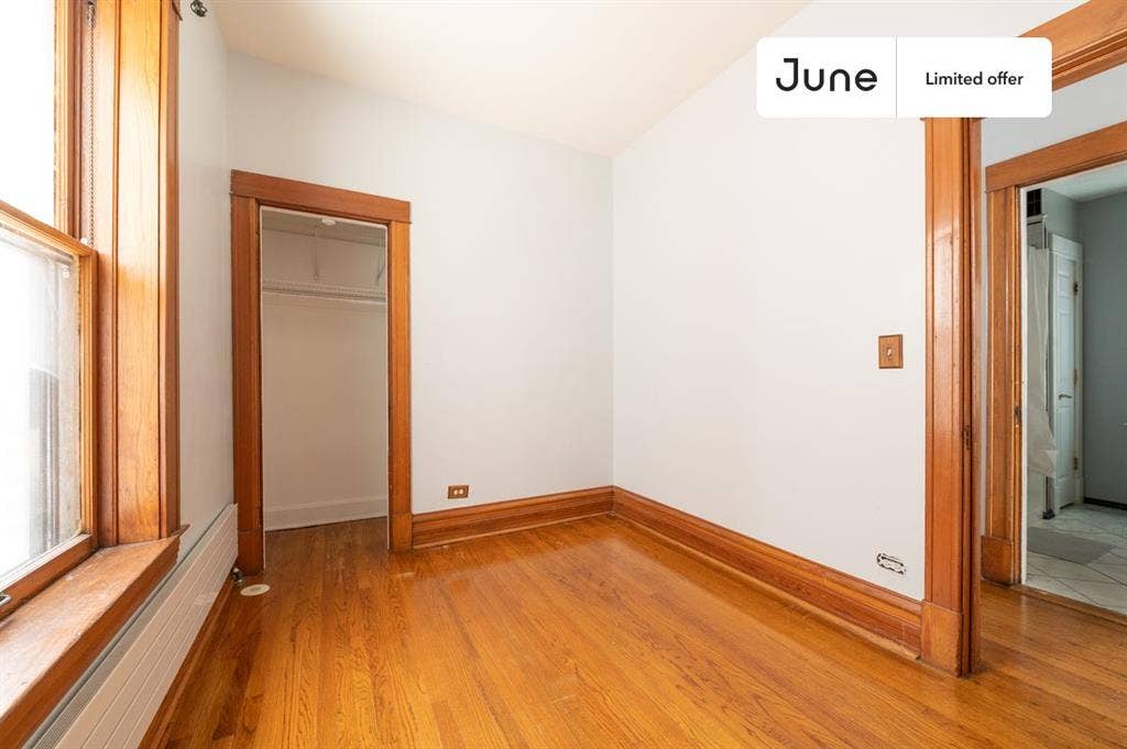 3 BR in Chicago