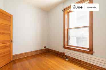 3 BR in Chicago