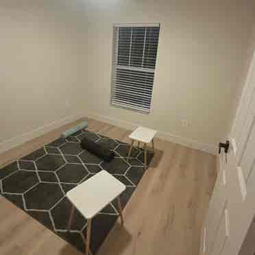 Room/Bathroom in Seminole Heights