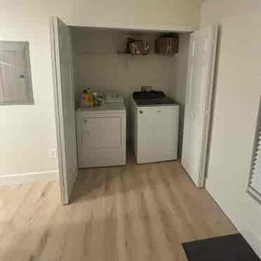 Room/Bathroom in Seminole Heights