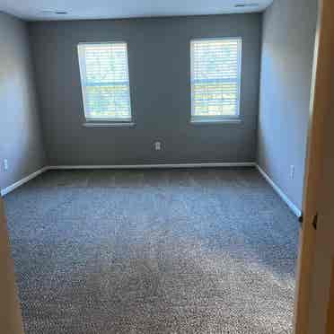 Spacious Master Bedroom For Rent