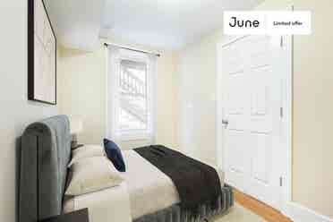 3 BR in Chicago