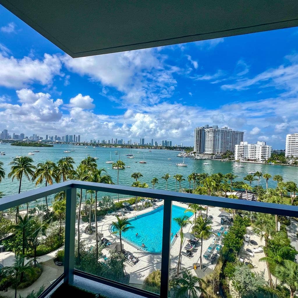 Amazing views apt in Miami Beach