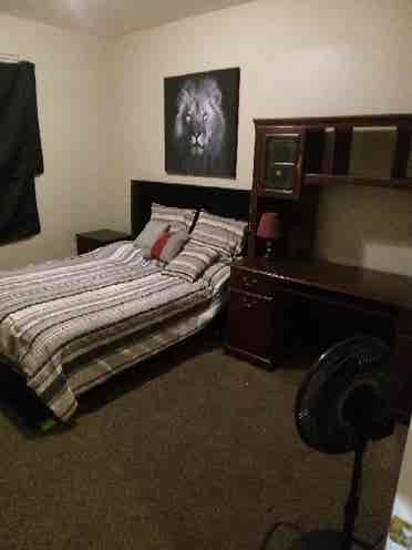 1 bedroom Avondale HOA Quiet home