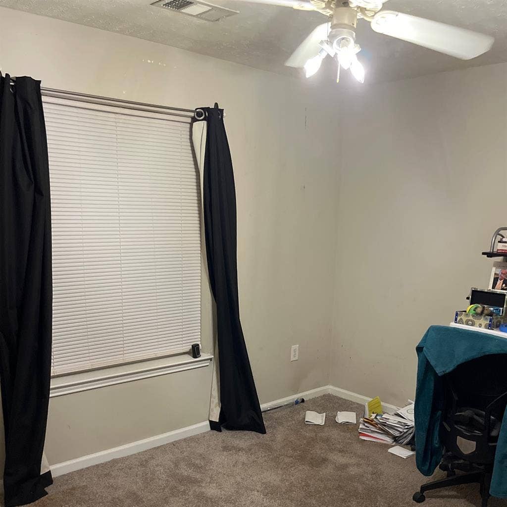 Room For Rent in Spring Hill