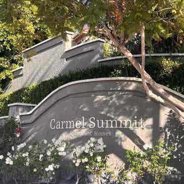 AVAILABLE 1 
ROOM IN CARMEL MOUNTAIN