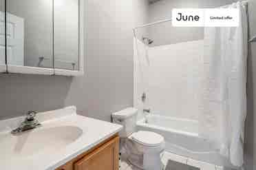 3 BR in Chicago