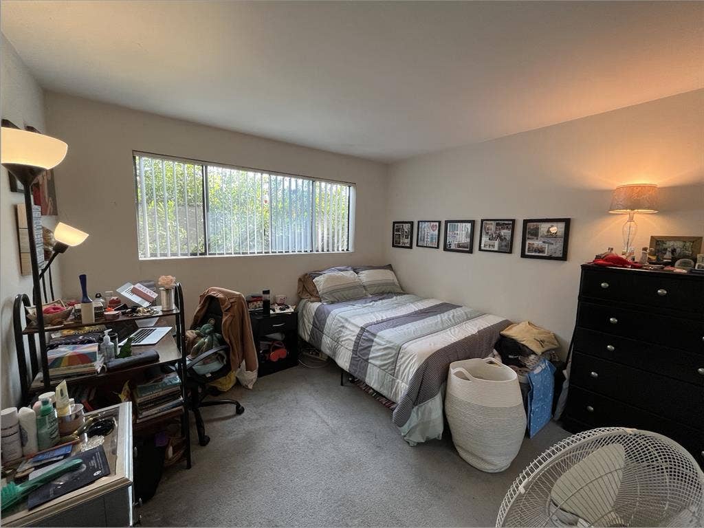 Room for rent in Santa Monica!