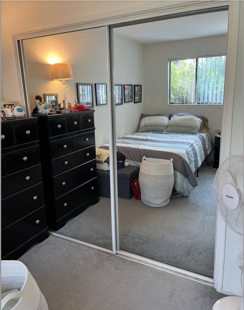 Room for rent in Santa Monica!