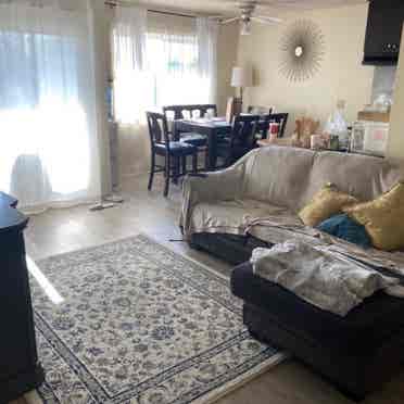 Sherman Oaks 2 Bedroom Apartment