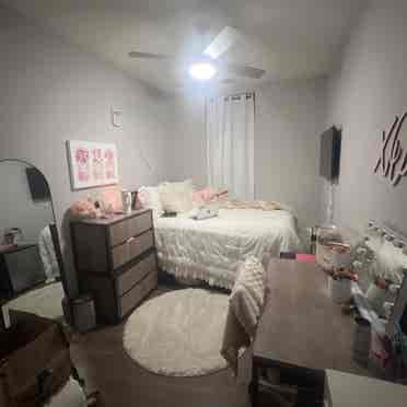 All Girl  Apartment  year