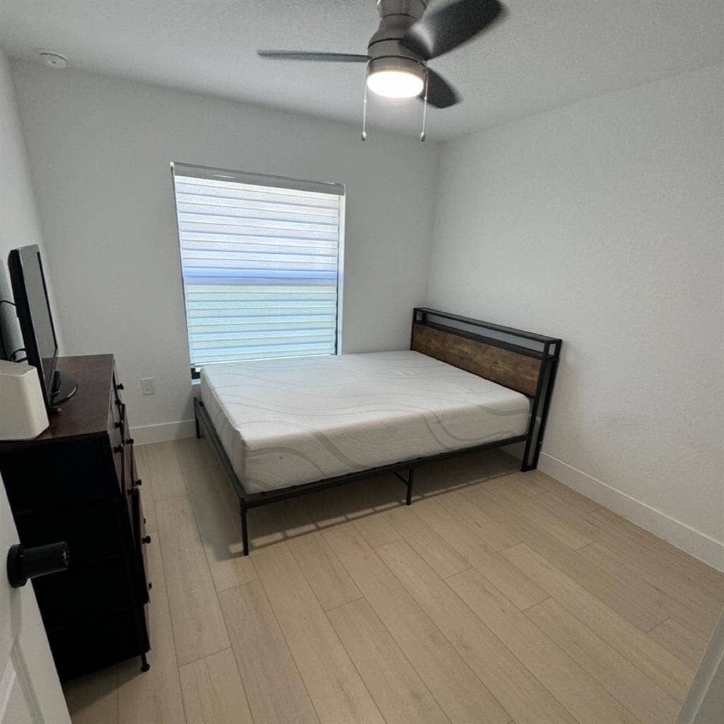 Furnished room for rent