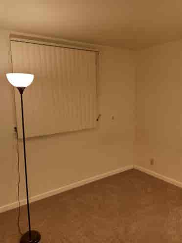 2 rooms for rent in Mission Valley.