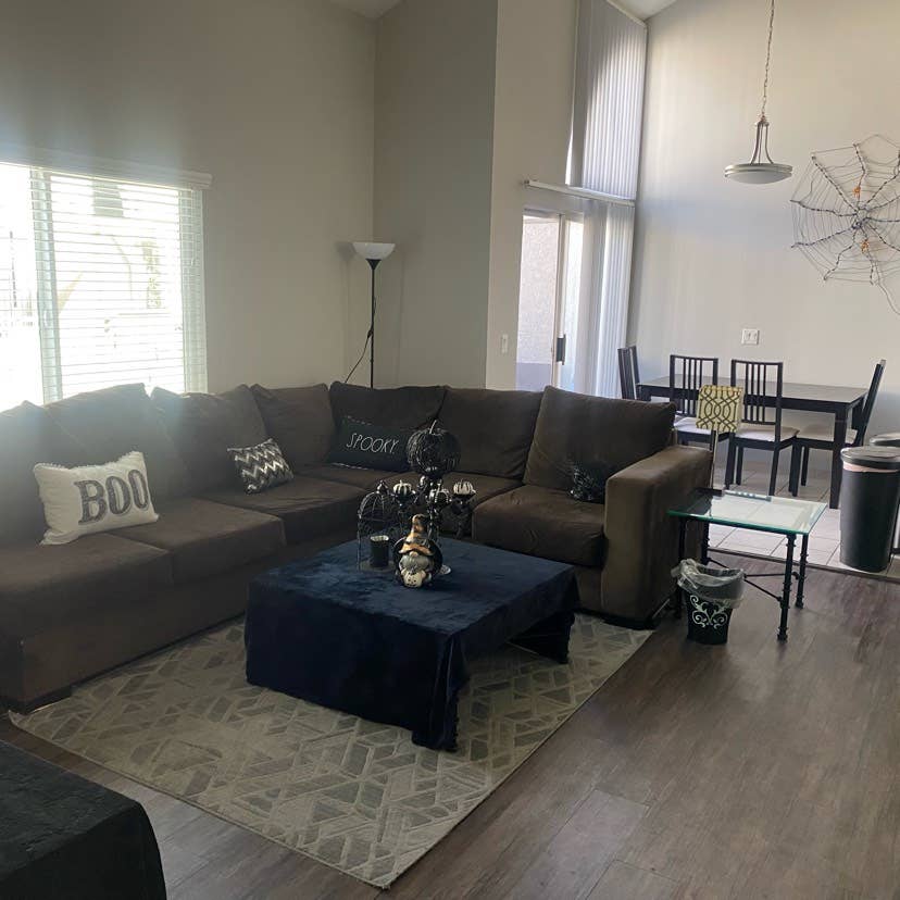 ISO roommate for a loft
 in noho