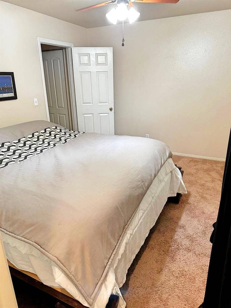 Room for rent - King Bed Included