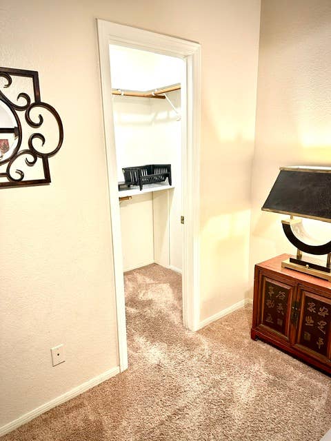 Room for 4 in a Quite Neighborhood