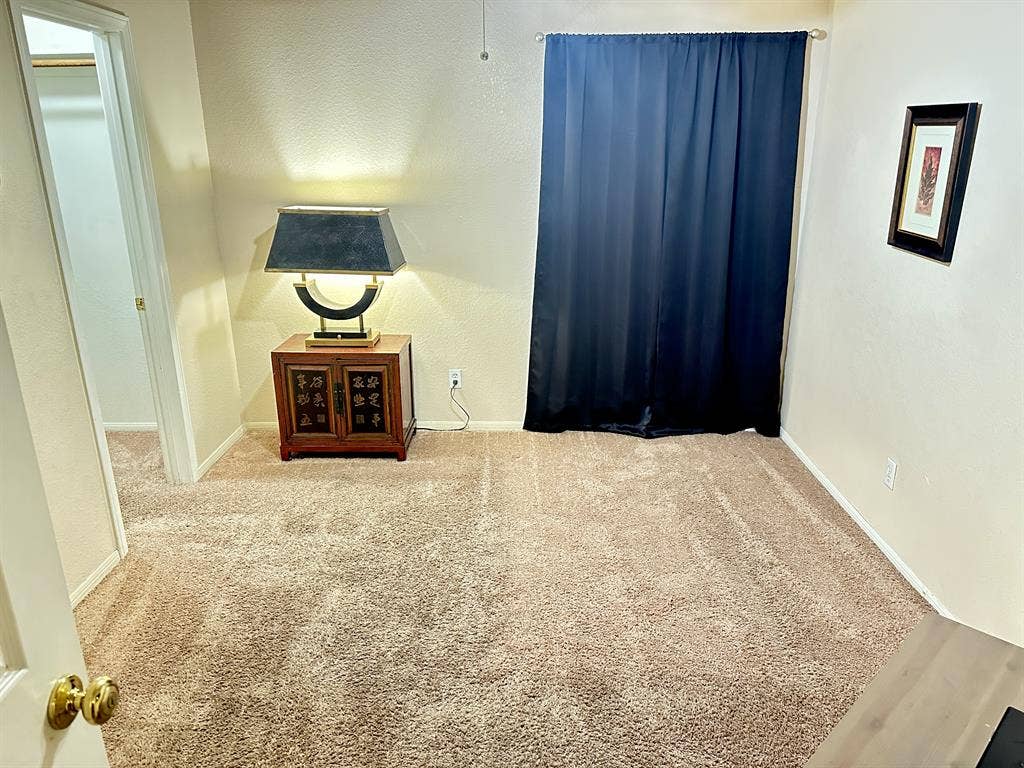 Room for 4 in a Quite Neighborhood