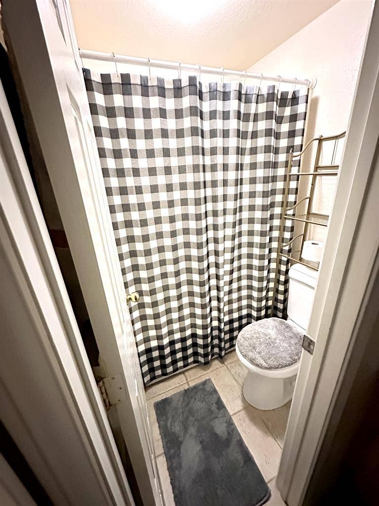 Room for 4 in a Quite Neighborhood