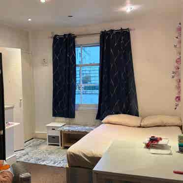 Double room in Westbourne Grove