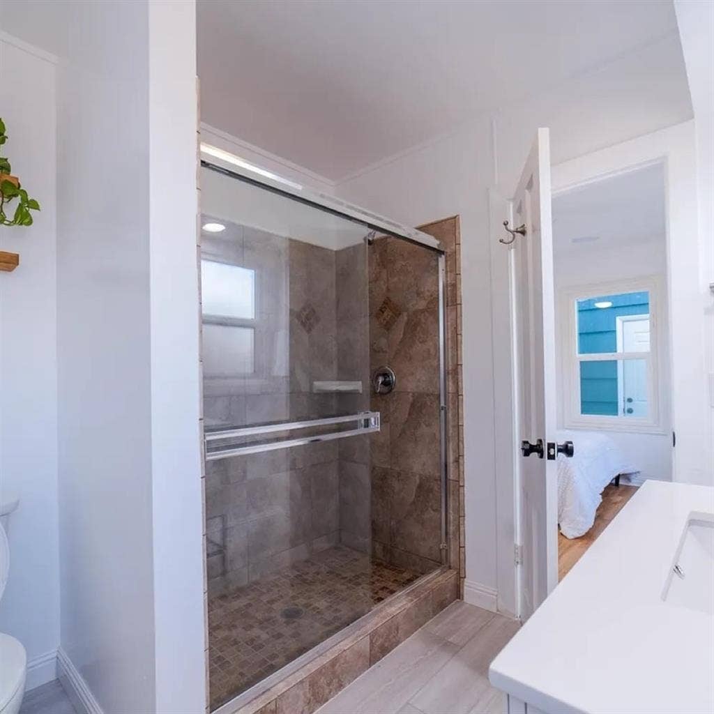 Gorgeous 1 bedroom w/ private bath