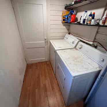 Large room + walk-in closet in NoDa