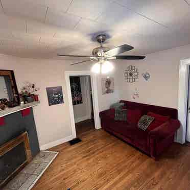 Large room + walk-in closet in NoDa