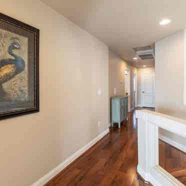 Room shared large double sink bath