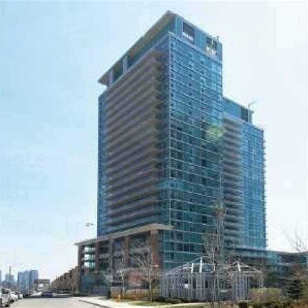 2 Bed Apartment in Liberty Village!