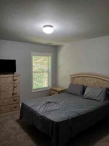 Rooms for rent in Loganville.