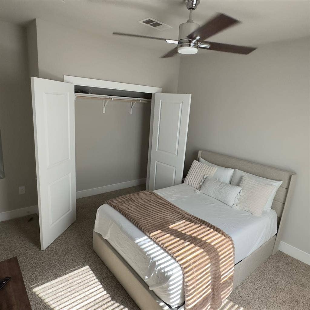 Room in Cypress/Katy area