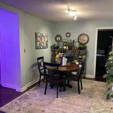 Available  Room in Decatur