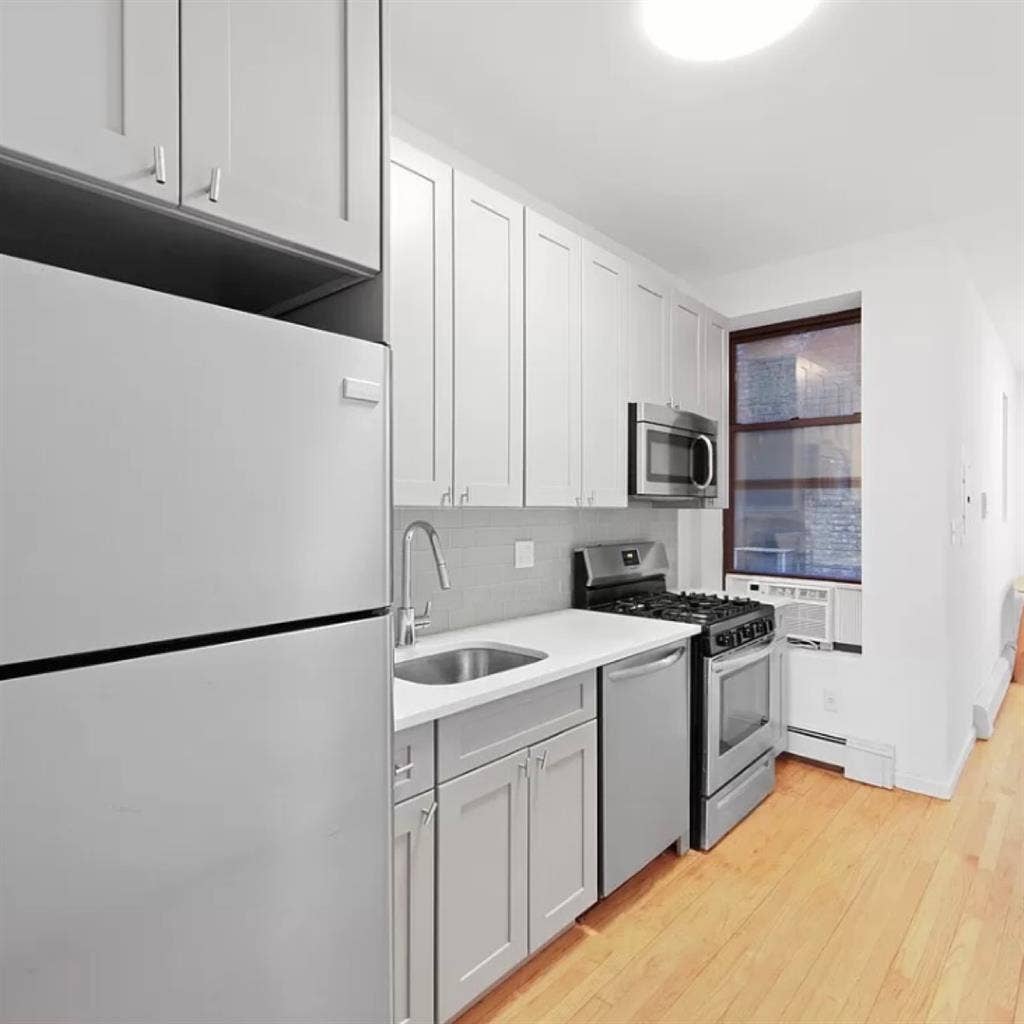 Lease takeover bushwick duplex!!