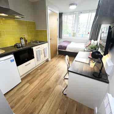 STUDIO FLAT - Nottingham