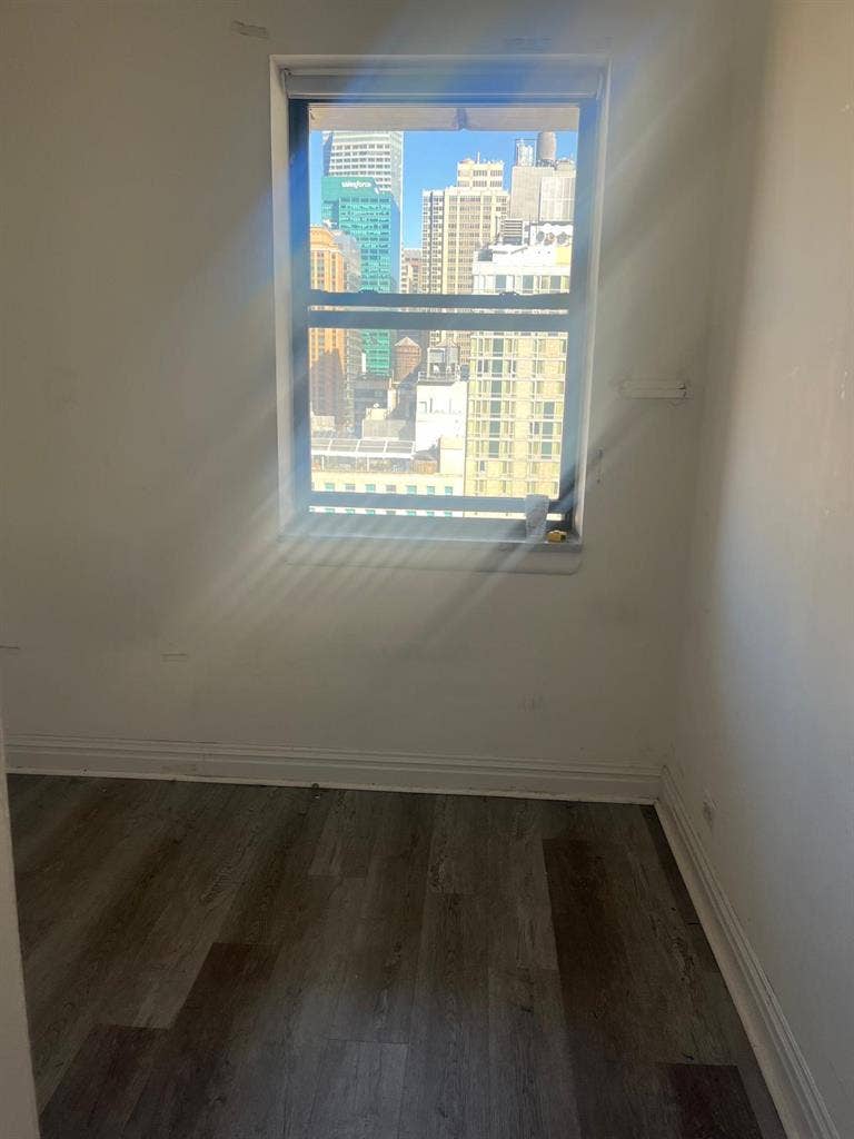 Room with Gorgeous Views in Midtown