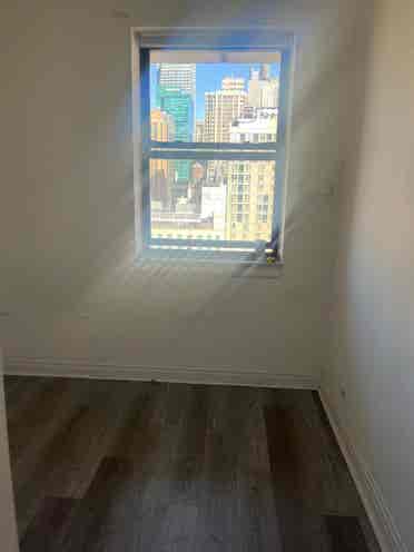 Room with Gorgeous Views in Midtown