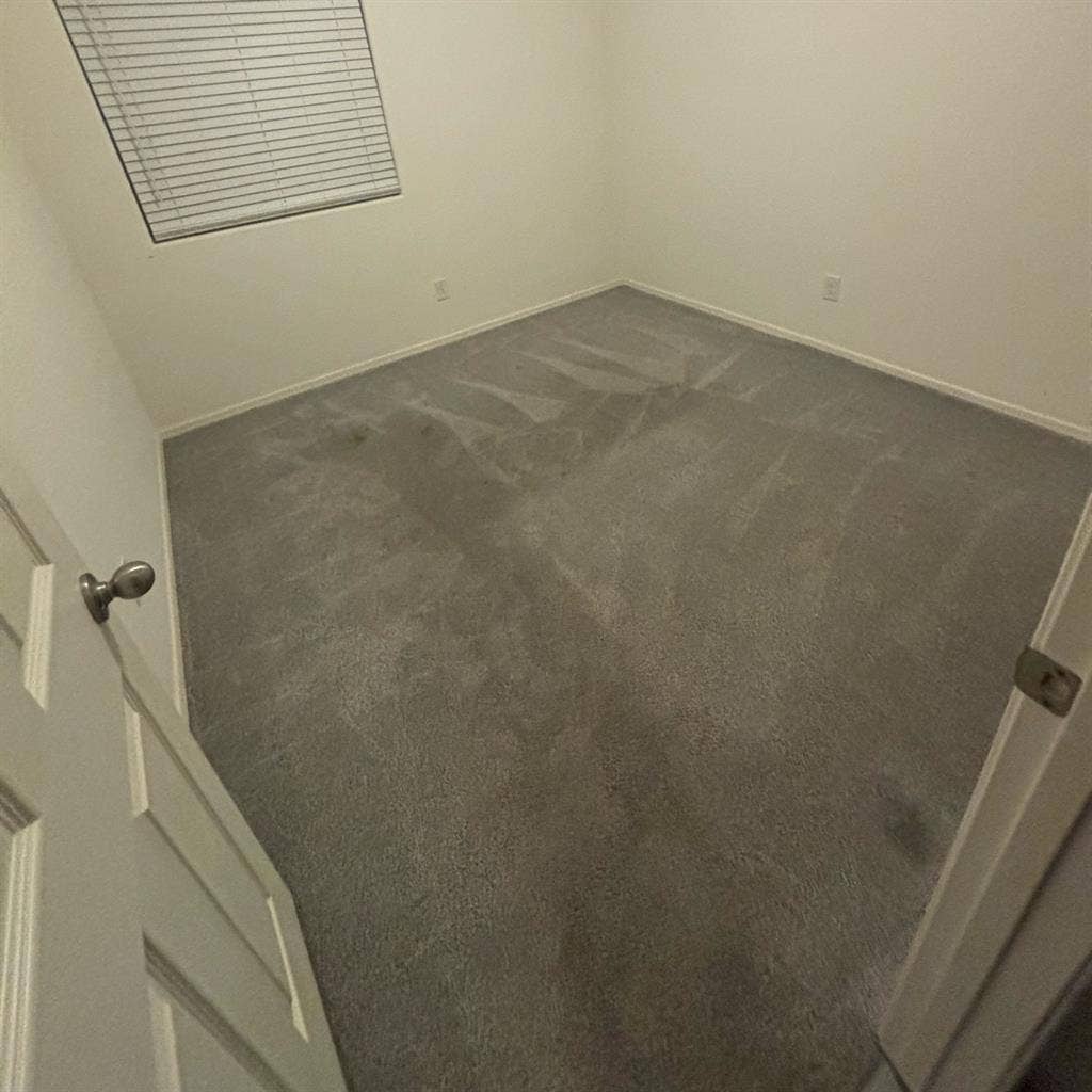 Room for rent - women only