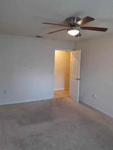 Large Room w/Private Bathroom