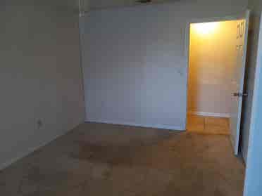 Large Room w/Private Bathroom