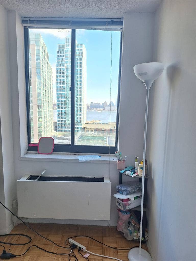 Room for rent in Jersey city