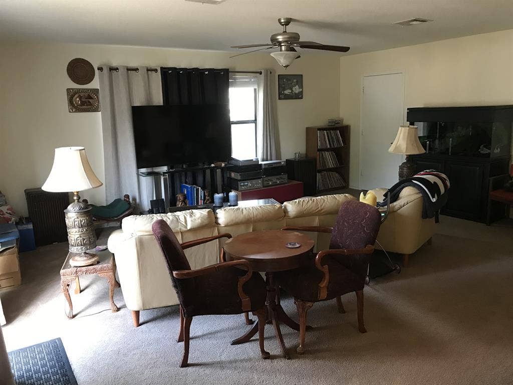 Room available now South Austin