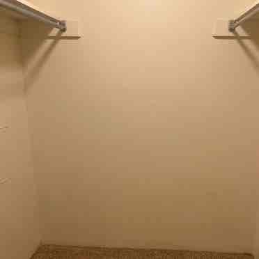 Private room for rent - (BA)