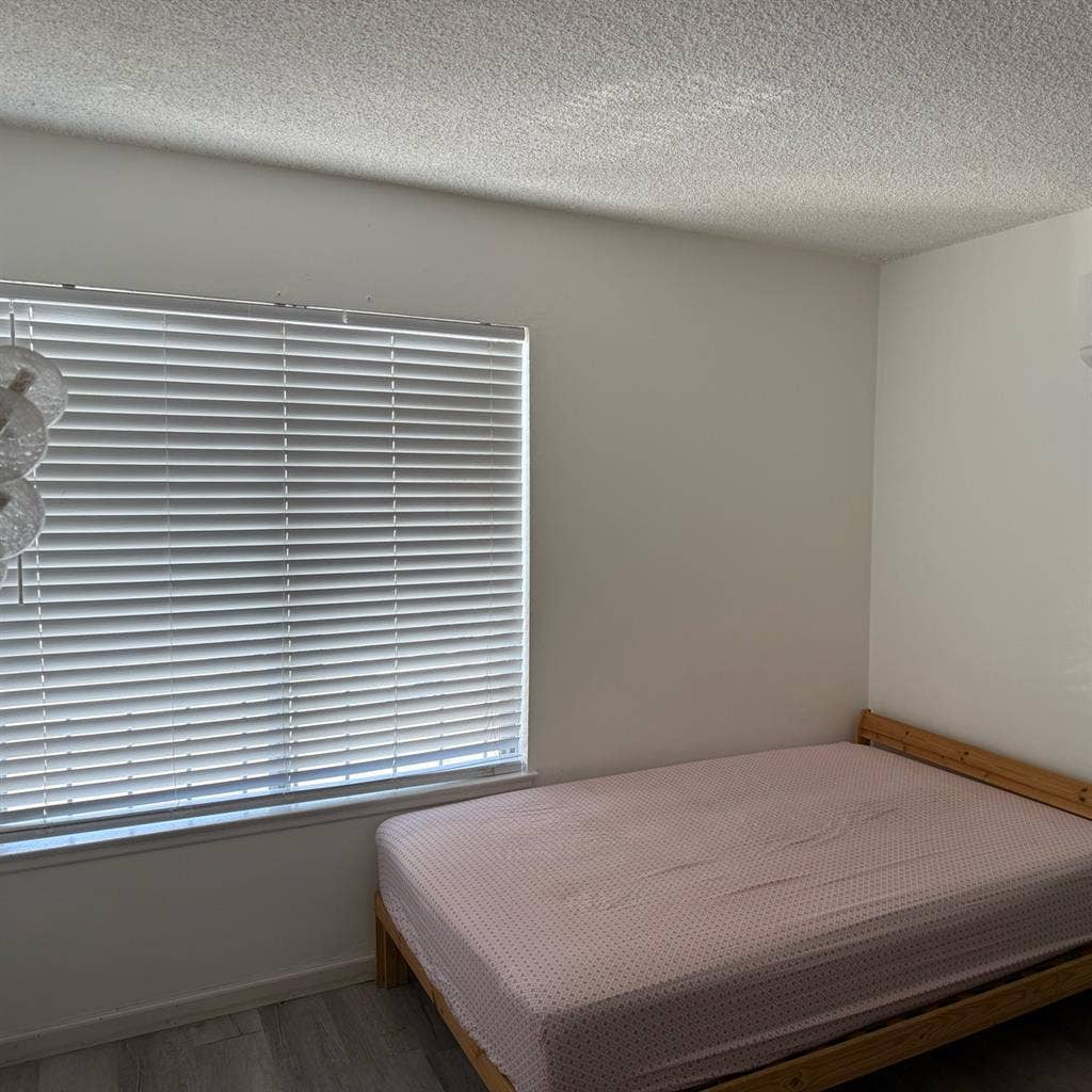 Furnished room-utilities included