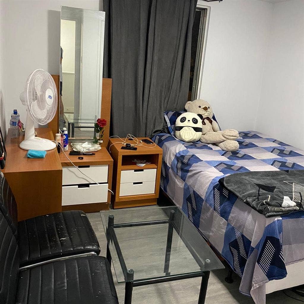 Large bedroom available for females