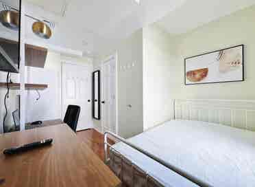 Room in LIC Pvt BA