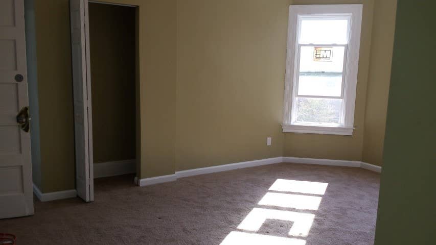 Spacious room in Easr Liberty