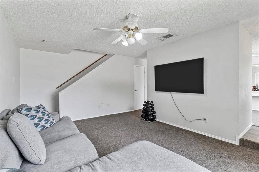 Room W/ Private bathroom Mesquite