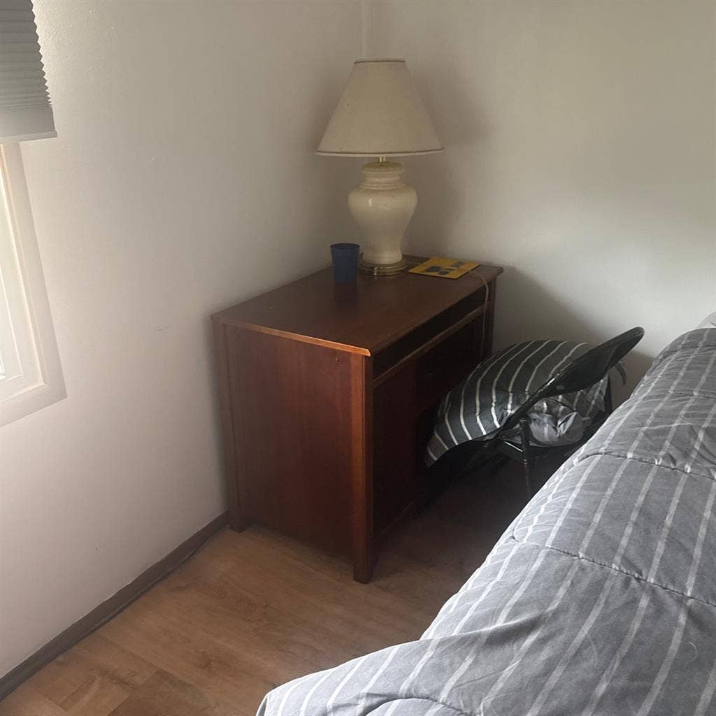 Medium size bedroom in south county